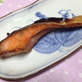 焼いただけ(^^)鮭の塩焼き☆